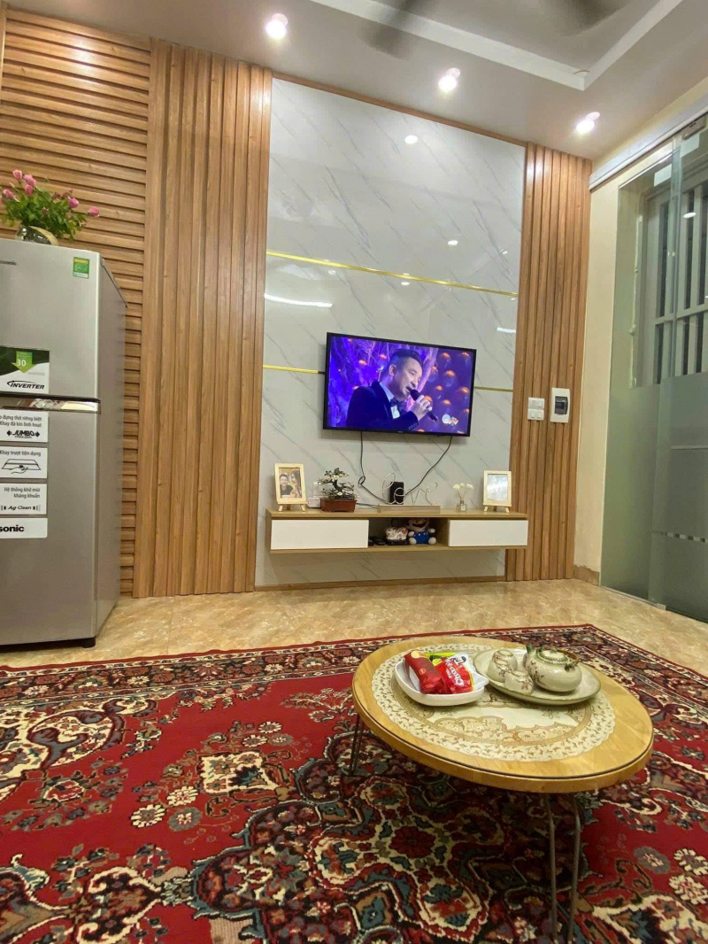 Lam sóng nhựa giả gỗ ứng dụng phòng khách