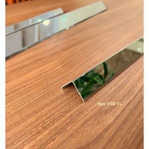 Nẹp Inox V20 Vát Cạnh Trắng Gương 