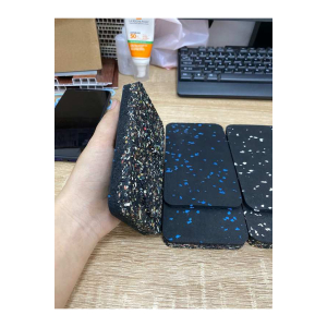 Gạch Cao Su EPDM Đen Chấm Xanh dày 1.5cm