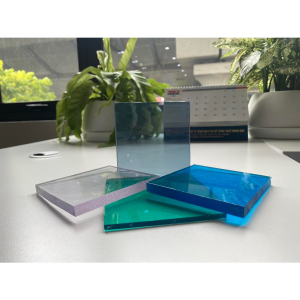 Tấm lợp polycarbonate Lấy Sáng 